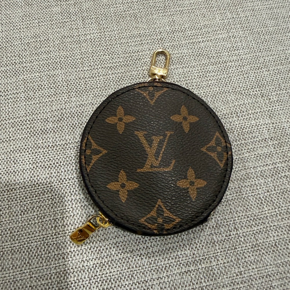 Louis Vuitton Brown Monogram Round Coin Pouch with Gold Hardware